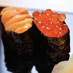 全国の漁港から上がった旬なネタを使った寿司各種