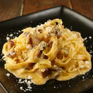 Charcoaled farm fed chicken carbonara ('Okukuji' egg)