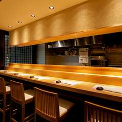 握りたての寿司とお酒と共に過ごす、自分へのご褒美