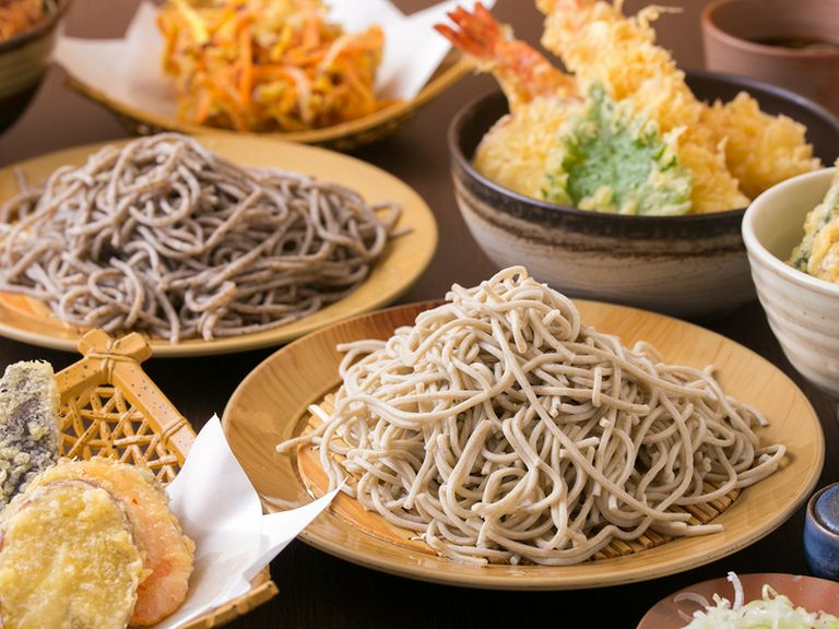 そば粉と野菜、どちらも新鮮さと旬を大切にしている