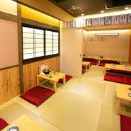 座敷にある二名用のテーブル席は、ゆったりと食事やお酒を堪能したい二人に特におすすめです。和食だけではない馬肉を中心としたメニューに、いつもとは違うデートを楽しめることでしょう。