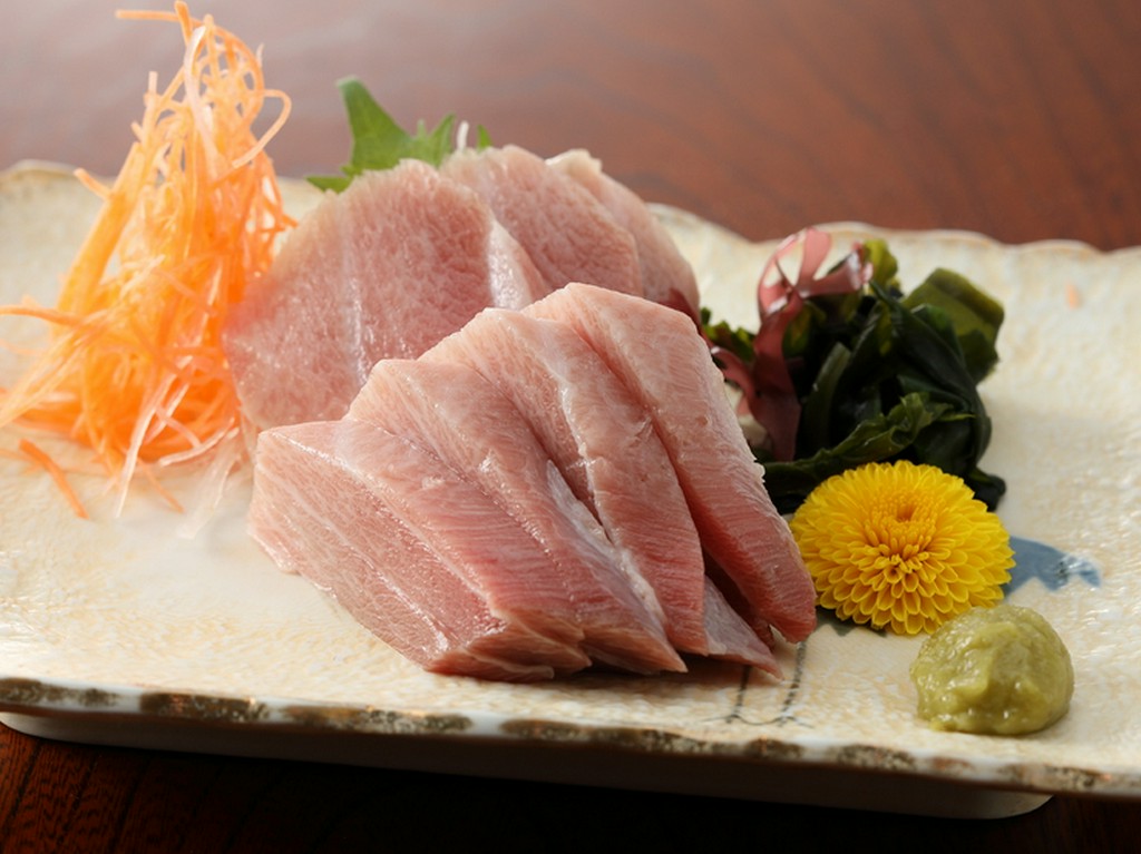 焼津から直送される新鮮なインドマグロ！『鮪の刺身』