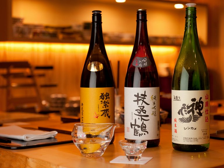 料理との相性を考えて厳選された日本酒が充実の品揃え
