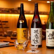 料理との相性を考えて厳選された日本酒が充実の品揃え