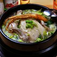韓国から訪れたお客様にも喜んで頂ける『参鶏湯』