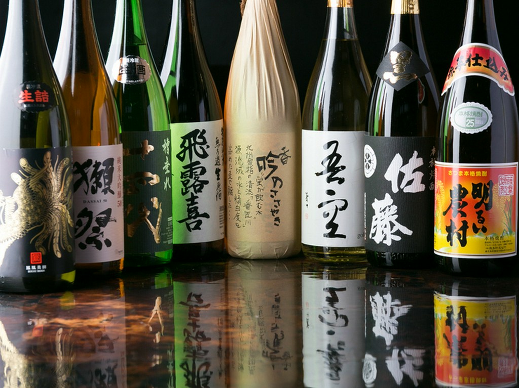 厳選してこだわった日本酒と焼酎が充実し、料理とも相性抜群