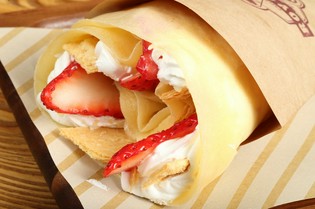 朝採れたての新鮮なイチゴ「あきひめ」で、みずみずしさ満点