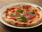 ボリュームバッチリ！　焼きたて『ピザ』