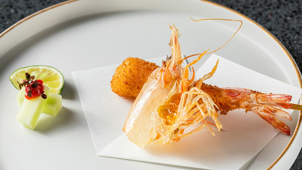 近海の新鮮な海老を使用『車海老の串揚げ』