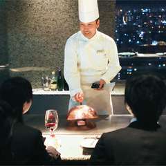 地上100mから夜景を眼下に、個室で優雅に当別な時間を