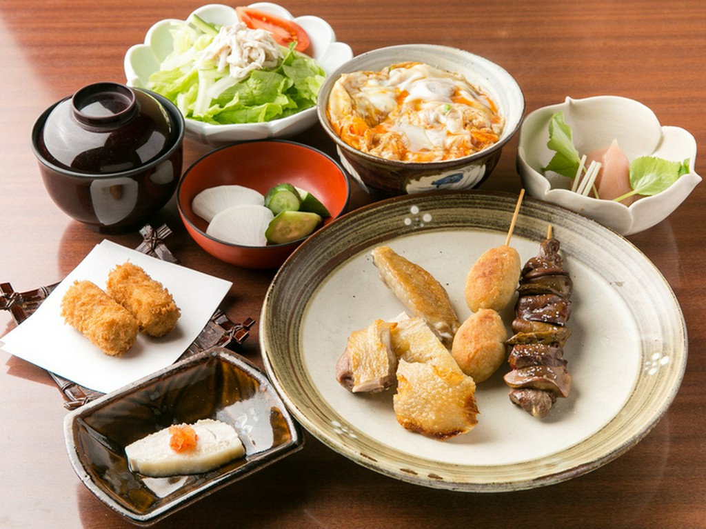 鶏料理を丸ごと楽しめるコース料理でおもてなしを