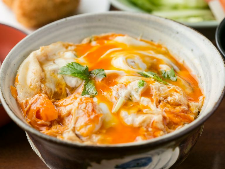 それぞれの食材の味を生かす究極の『特上親子丼』は必食の逸品
