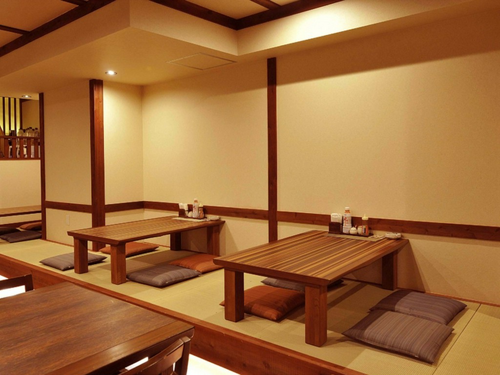 ほっと和みながら、美味しい食事とお酒がゆったりと味わえる空間