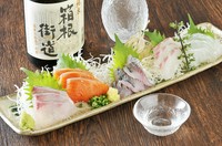 料理人の目利きで厳選した新鮮で上質な魚を使用した絶品メニュー『地魚・真鶴直送　刺身盛り（2人前）』