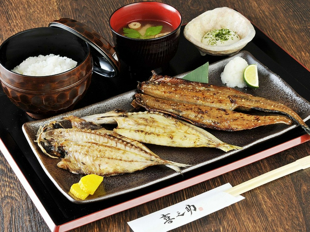 備長炭を使用し、料理人の絶妙な焼き加減がもたらす和食の悦び『炭火焼き　精一杯のもてなし　喜之助定食』