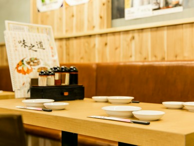 大人数の宴会にも使える店内で、心のこもった歓送迎会を