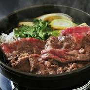 牛鍋・すきやき・しゃぶしゃぶからメインをお選びいただけるコースを豊富にご用意しております。当日ご注文いただける「濱浪漫コース」や忘年会特別コースのご提供もございます。