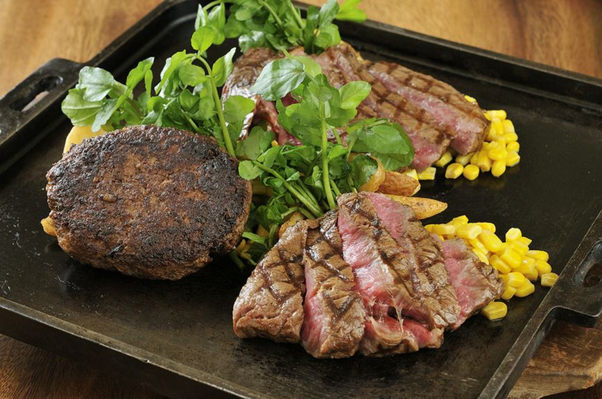 2名様から3名様でどうぞ『ステーキ盛り合わせ』