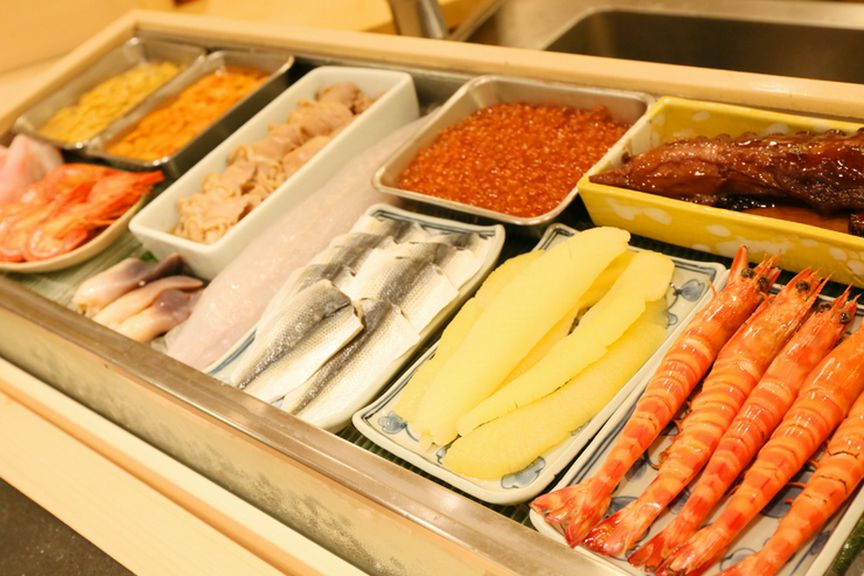 四季折々の旬を追いながら、プロが目利きし厳選する海の幸