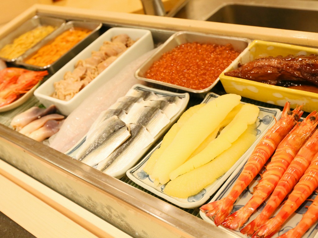 四季折々の旬を追いながら、プロが目利きし厳選する海の幸