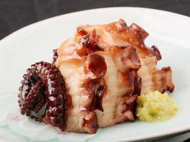 甘辛い味付けが、お酒をより一層進ませてくれる『煮だこ』