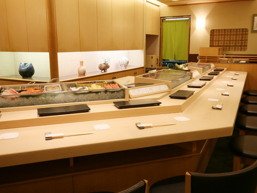 じっくりと寿司を味わい、自分の時間を楽しむ上質な空間