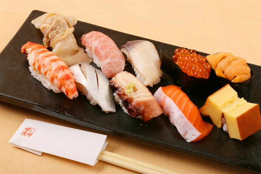 日々かわる四季の旬魚を、自慢の握りで味わい尽くす『牡丹(ぼたん)』