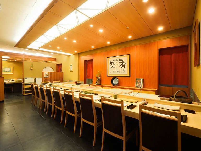 家族が揃い笑顔になれる、二世代・三世代で味わう寿司