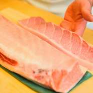 さまざまな魚介の美味しさが光るよう、切り方もその都度変化