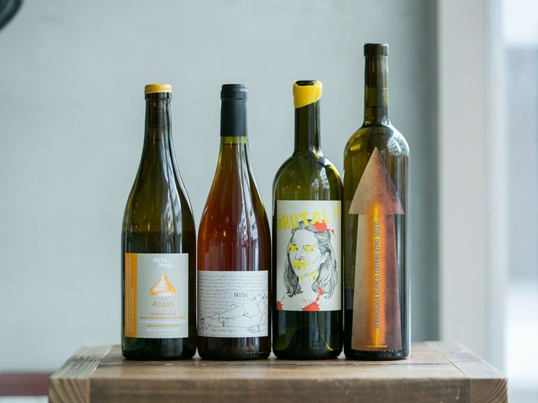 ワインはフランスの自然派を中心に