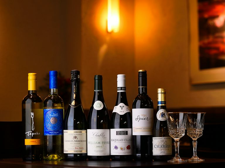 ライトからフルボディまで、カジュアルにワインが愉しめます