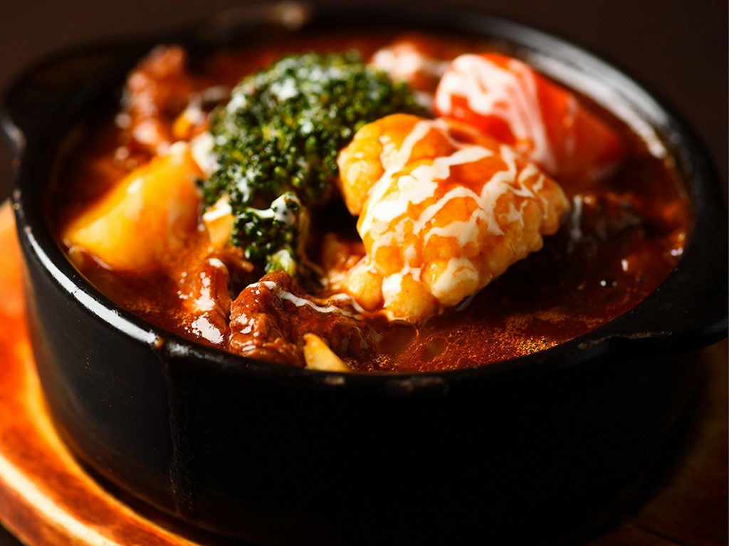 銀座に通う大人たちを満足させる、落ち着いた空間