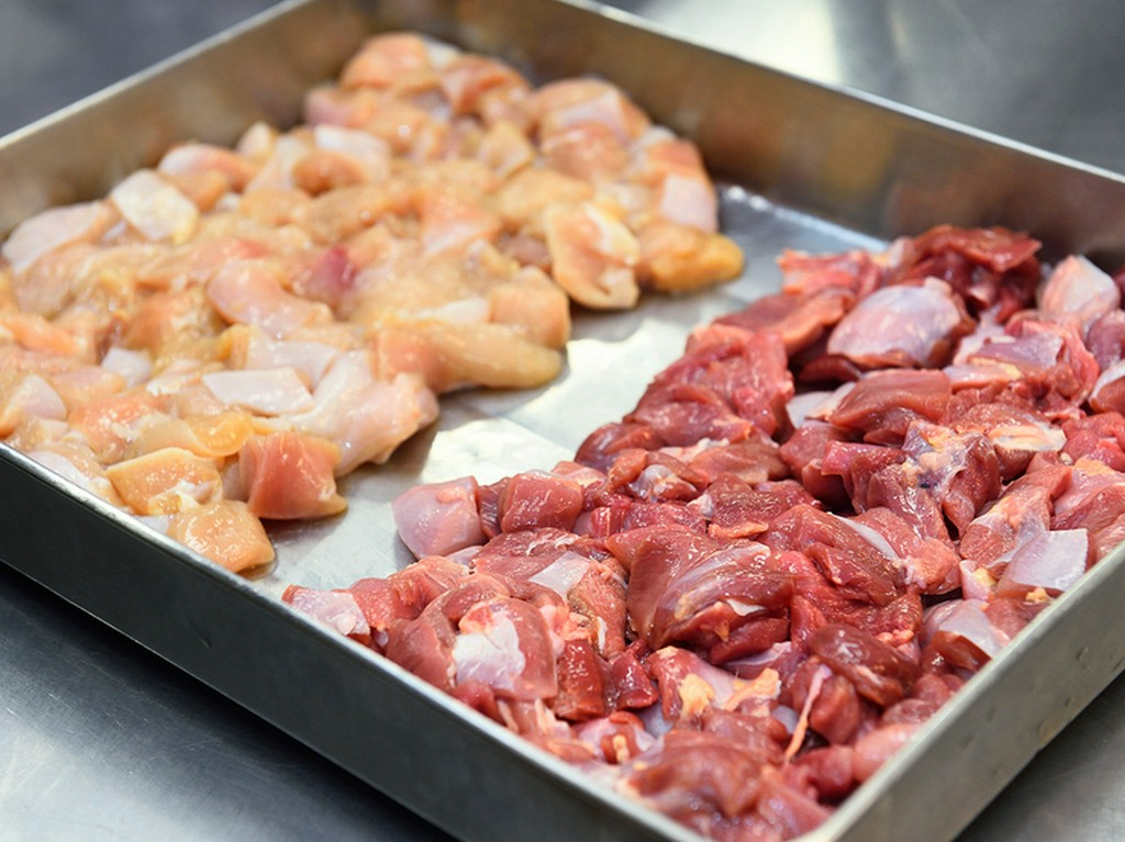 7代目が開発に携わった、高品質の“東京軍鶏”を使用