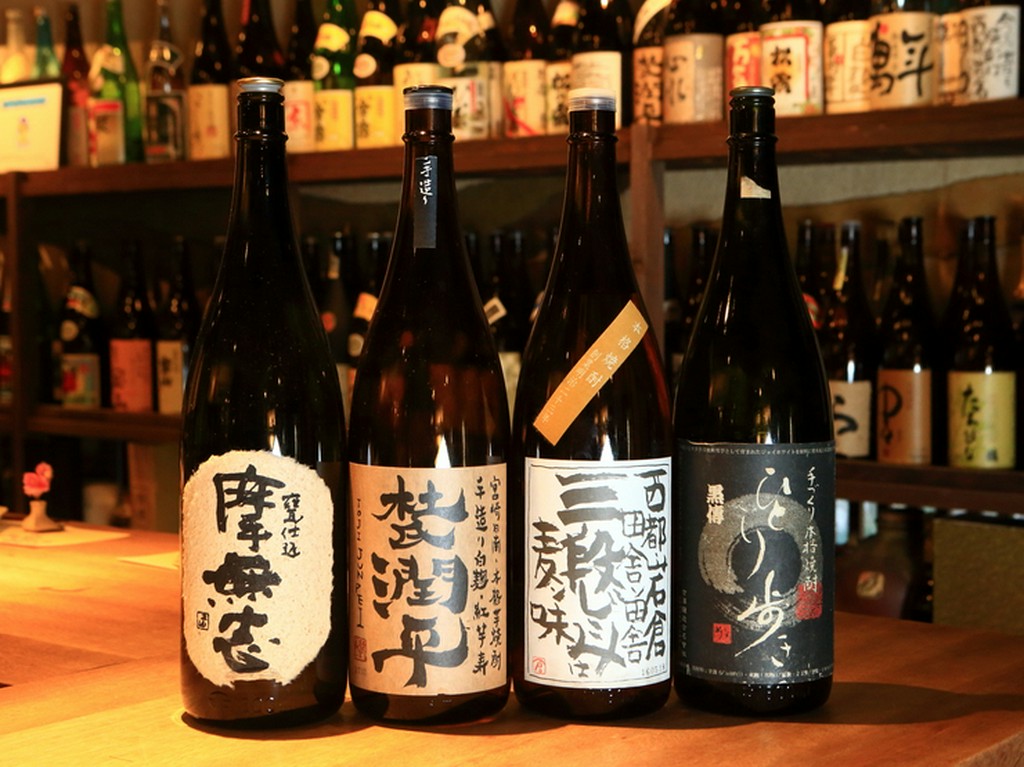焼酎は驚きの250種類以上。好みの一杯を見つける楽しみ