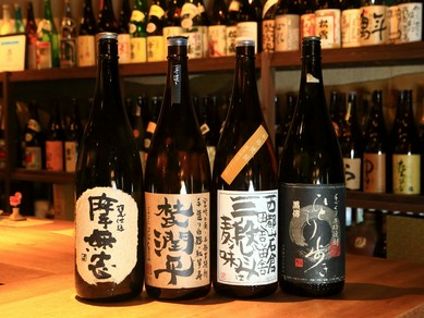 焼酎は驚きの250種類以上。好みの一杯を見つける楽しみ