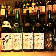 『十四代』『田酒』『磯自慢』をはじめ、宮崎では手に入りにくい珍しい銘酒まで90種類以上もの日本酒が取り揃えられています。迷ったときにはお店に相談を。料理にぴったり合う銘柄を選んでくれます。