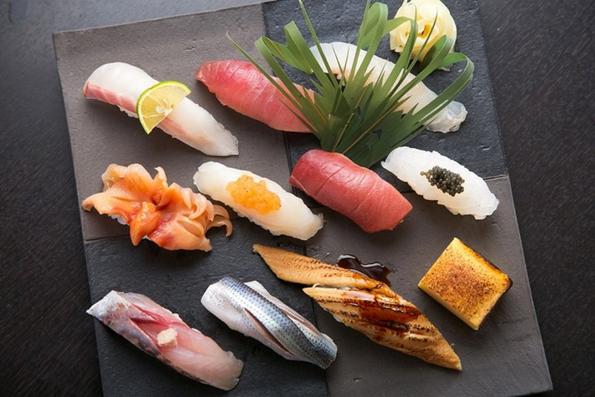 全国から旬で新鮮なネタを仕入れた自慢のお寿司