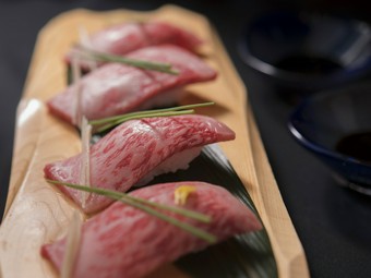 日本料理の調理技術を取り入れ、焼肉の可能性に挑む