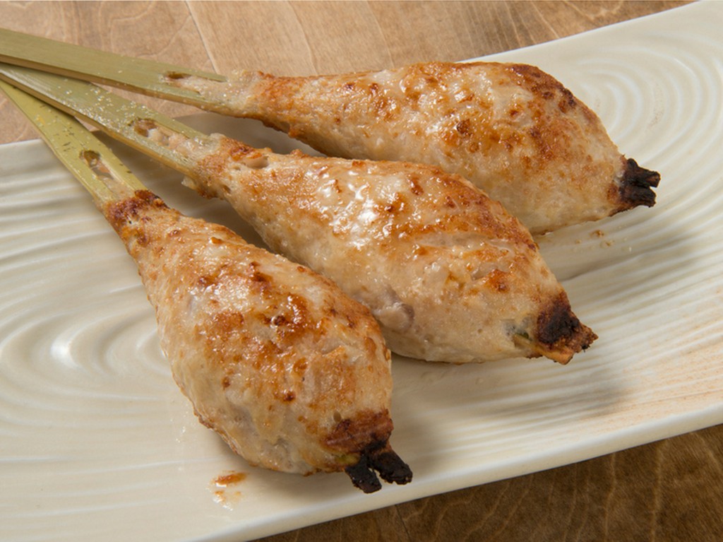 『ねり』は国産鶏肉数種類を練り合わせた特製【松介】だけの味