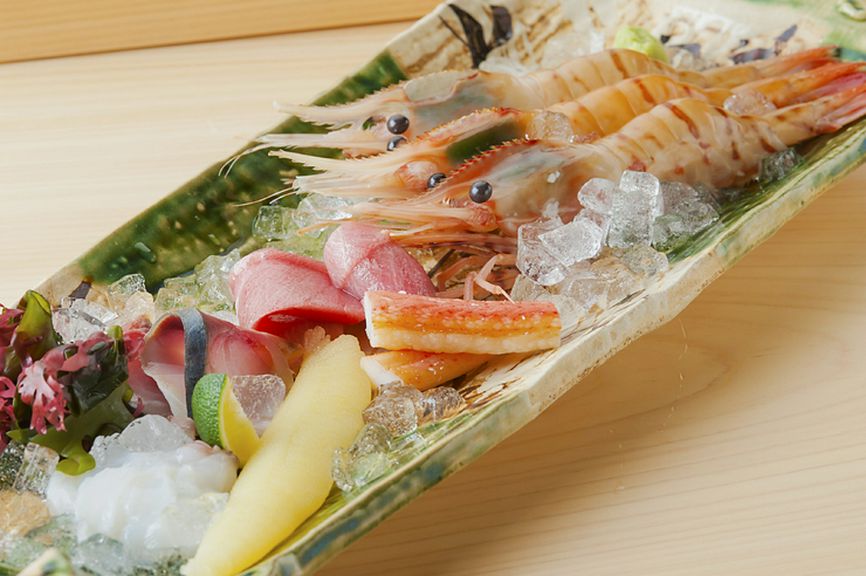 旬の魚介類や近海ものが食べられる『お刺身盛り合わせ』