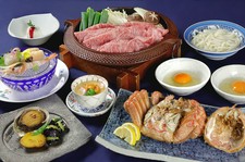 毛蟹塩湯で・雲丹・道産刺身を始め、活あわびはステーキで！