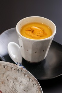 『北海道玉葱の茶碗蒸し』 生雲丹を添えて