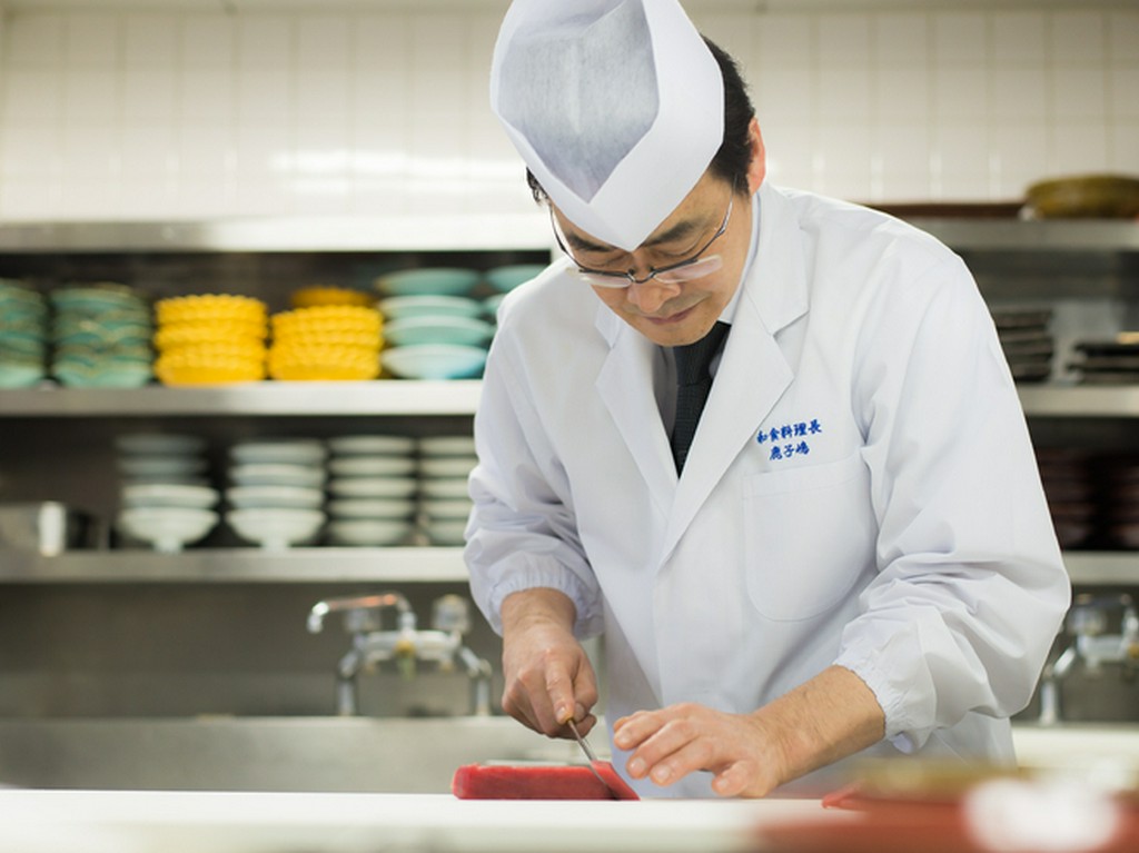 会話を通して楽しい雰囲気を演出できるように心がけています