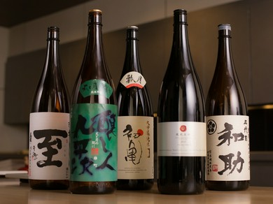 季節に合わせた食材、料理に合わせた日本各地のお酒をご用意