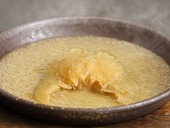 滋味旨味が凝縮された伝統の味『ふかひれの煮込み 白湯スープ』1/2枚