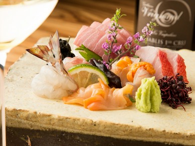 大将厳選の鮮魚を旨味を引き出すように熟成『お造り盛り合わせ』