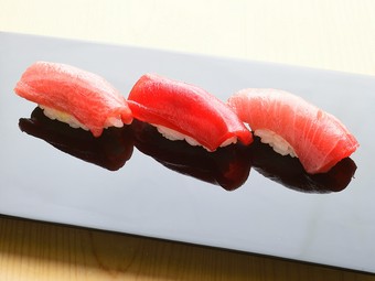 味わいの異なるマグロを食べ比べ『大トロ　赤身　中トロ』