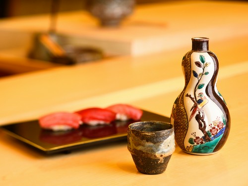 お酒を一層美味しく感じさせてくれる酒器