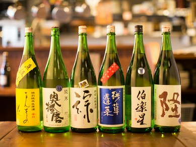 全国各地から厳選された、料理に合うオススメの日本酒