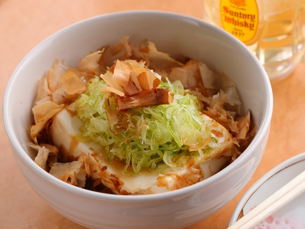 山盛りねぎの冷ややっこ